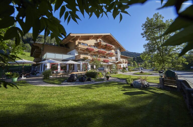 Terrasse mit Bergblick